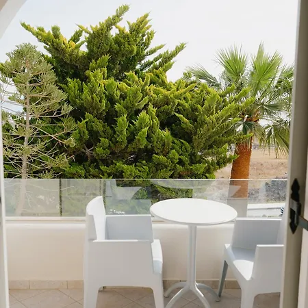 My Life Hotel Firá