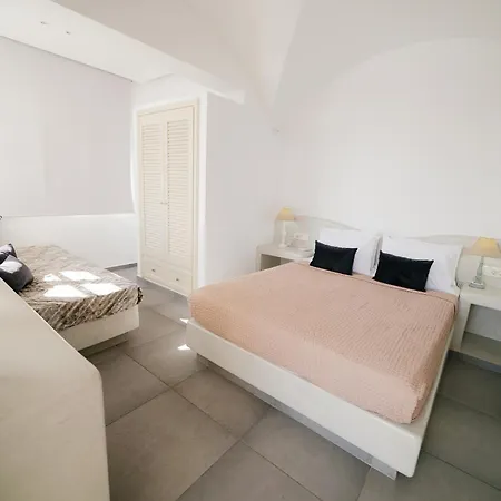 My Life Fira (Santorini)