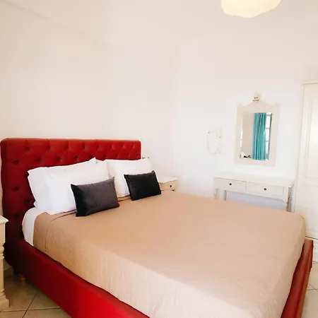 My Life Hotel Fira (Santorini)