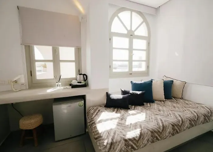 My Life 4* Fira (Santorini)