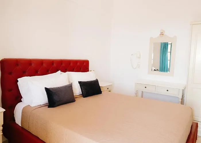 My Life Hotel Fira (Santorini)